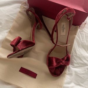 Valentino suede heels 👠
